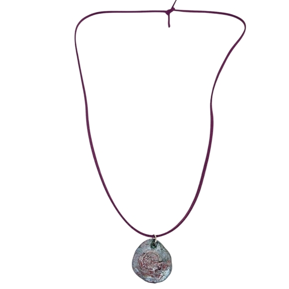 Pink Blue Air Dry Metallic Handcrafted Faux Leather Necklace - Picture 7 of 10